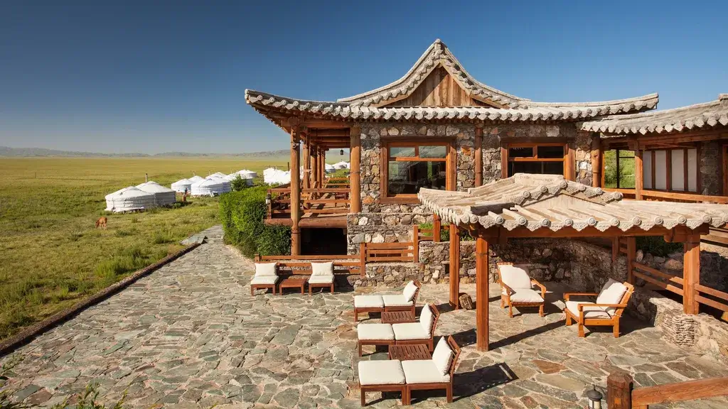 Three Camel Lodge.