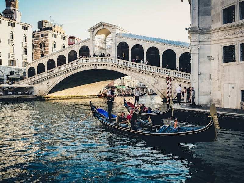 As Pontes que se Tornaram Ícones Nacionais: Ponte Rialto.